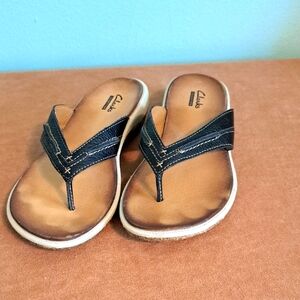 Clarks Collection Thong Sandal Size 6M Black Leather